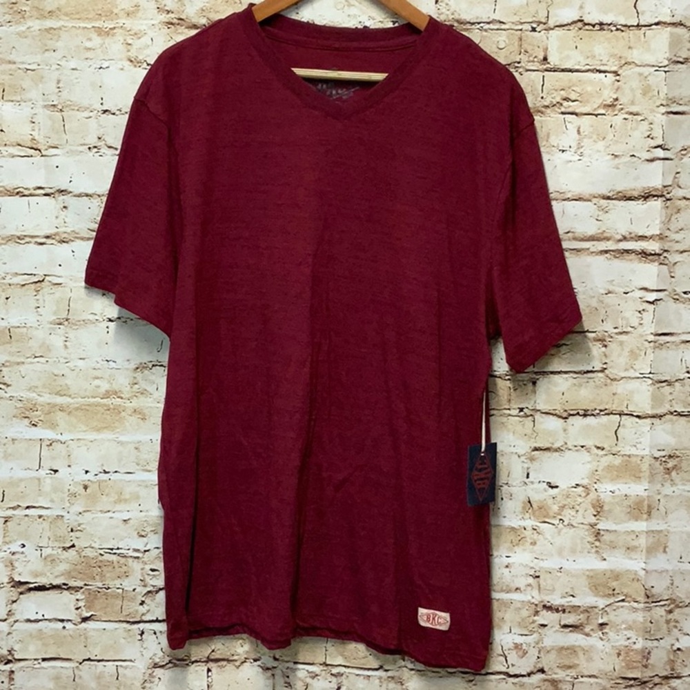 NWT BKC Mens v-neck shirt size 2XL
